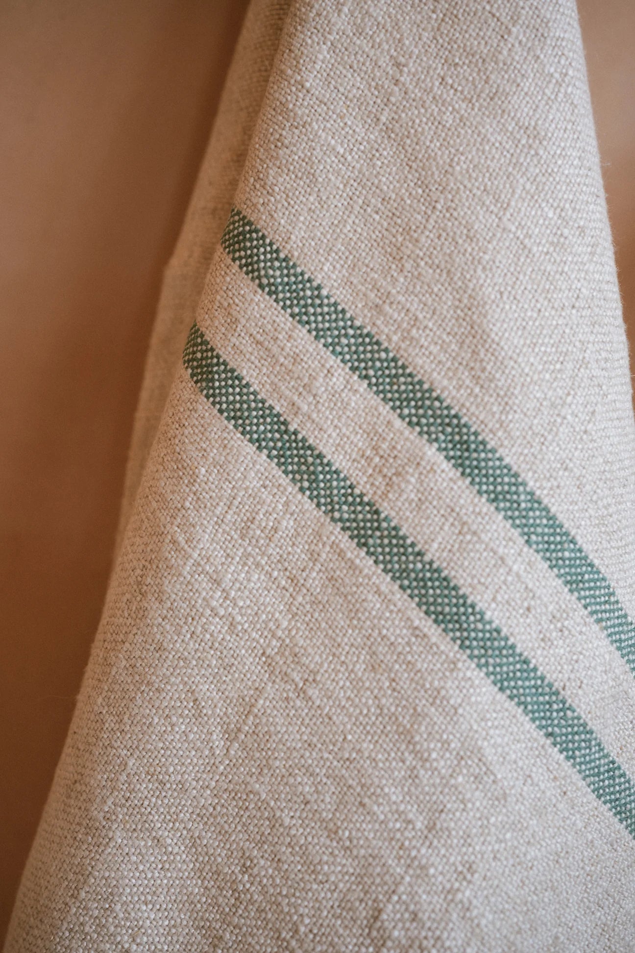The Timeless Linen Hand/Tea Towel Green By The Interiors Yard