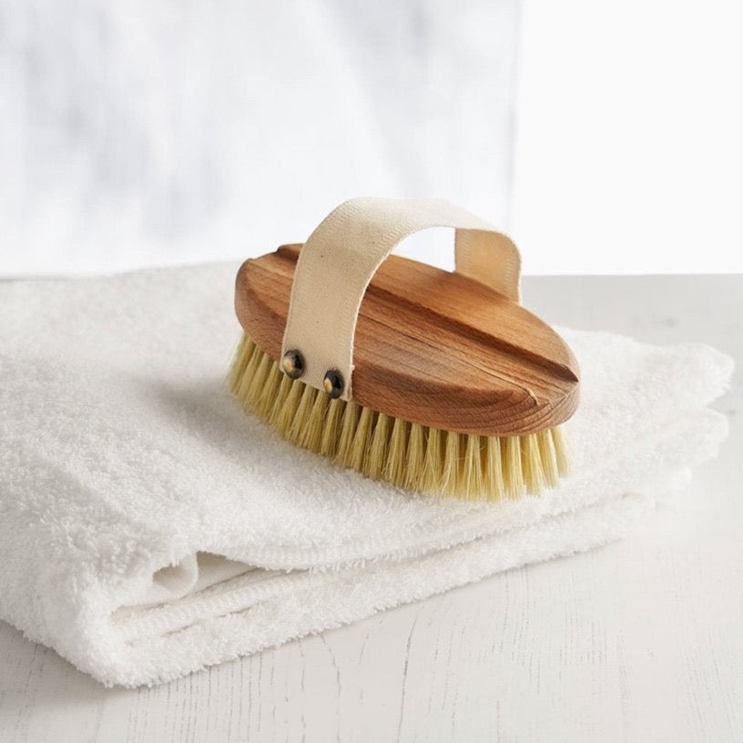 WOODEN BATH BRUSH