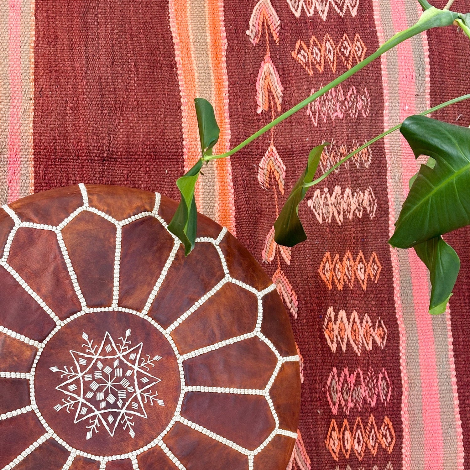 Vintage Moroccan Hanbel Rug – Kilim Style Flatweave in Terracotta & Rose