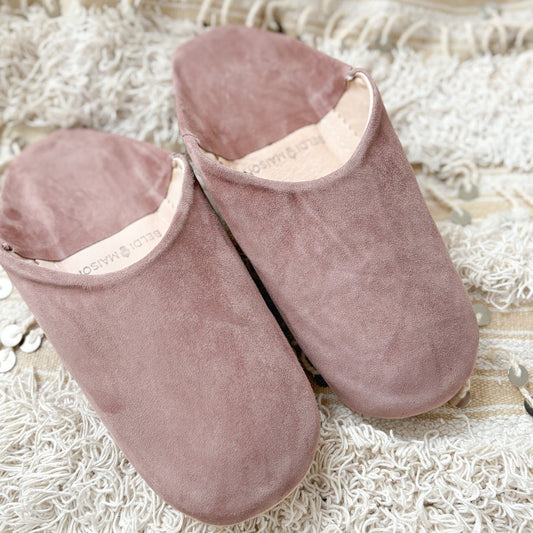 Moroccan Babouche Suede Slippers in Dusty Pink
