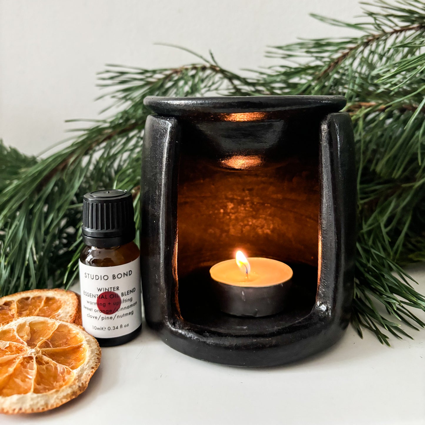 STUDIO BOND Winter Essential Oil Blend