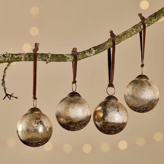 Konara Christmas Baubles in Gold Crackle (Set of 4) By Nkuku
