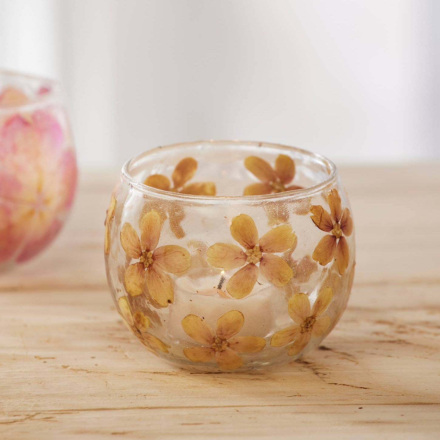 CANDLE HOLDERS & ACCESSORIES