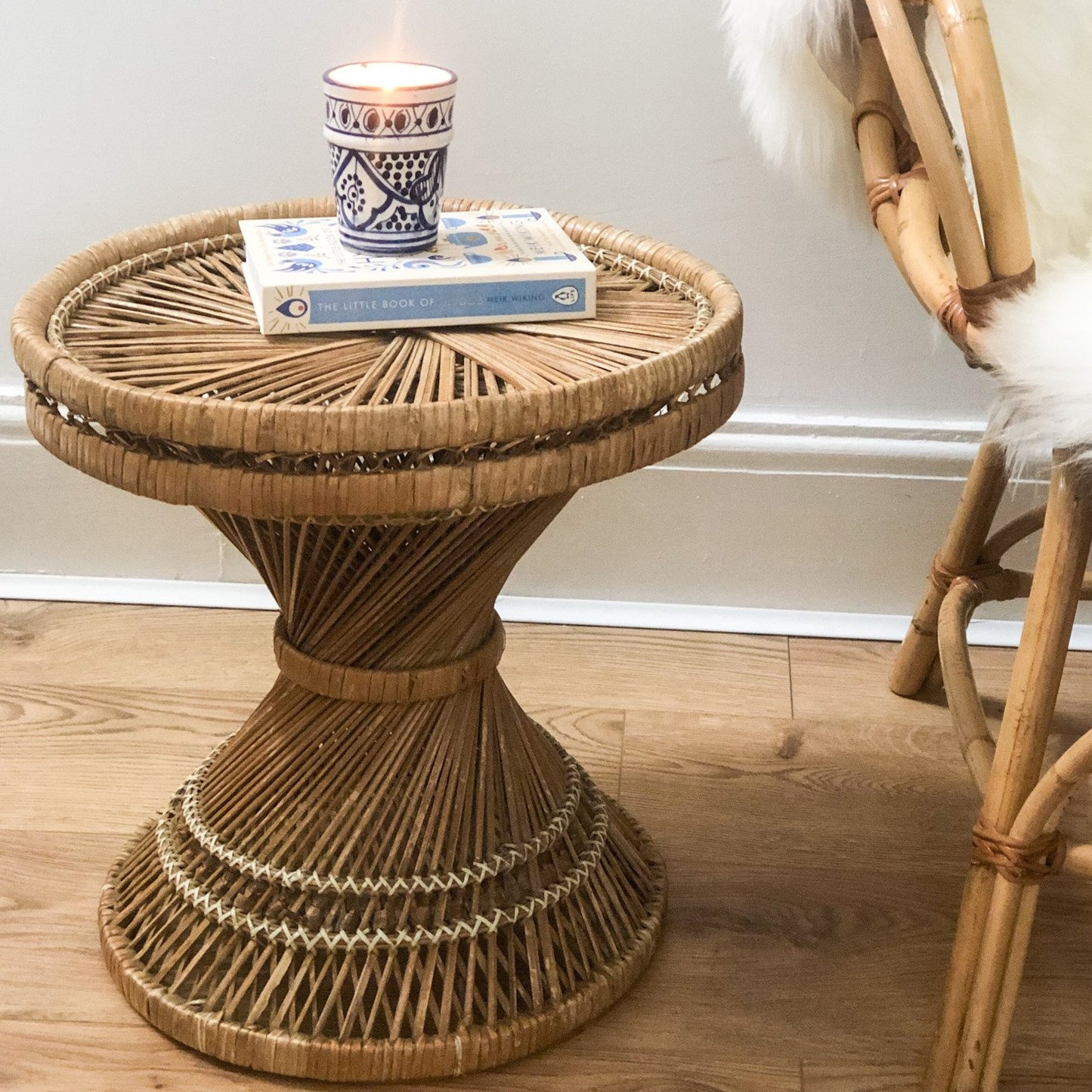 VINTAGE 1970s RATTAN PLANT STAND / SIDE TABLE