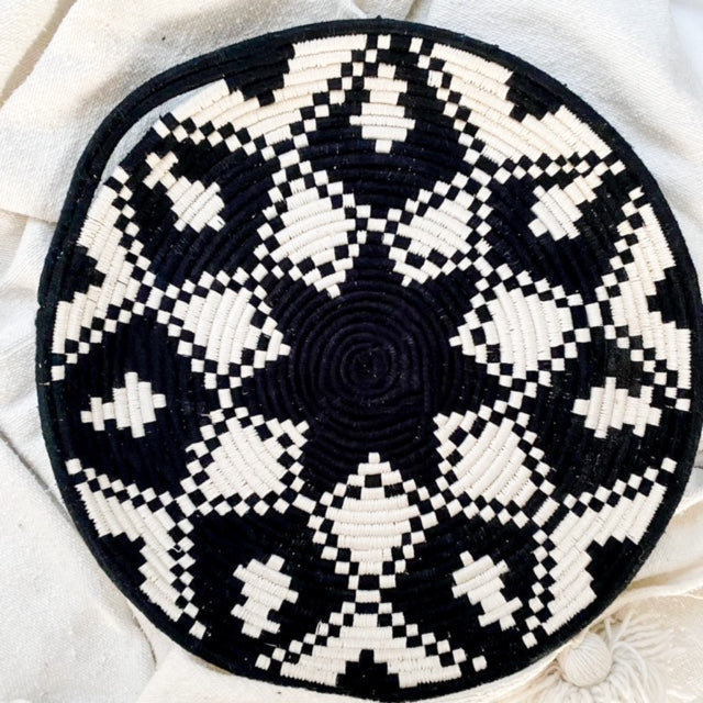 Moroccan Berber Wool Plate No.11