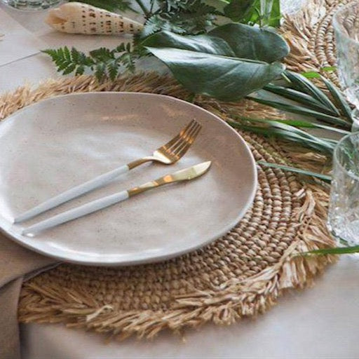 Straw Placemat Raffia with Fringe in Brown
